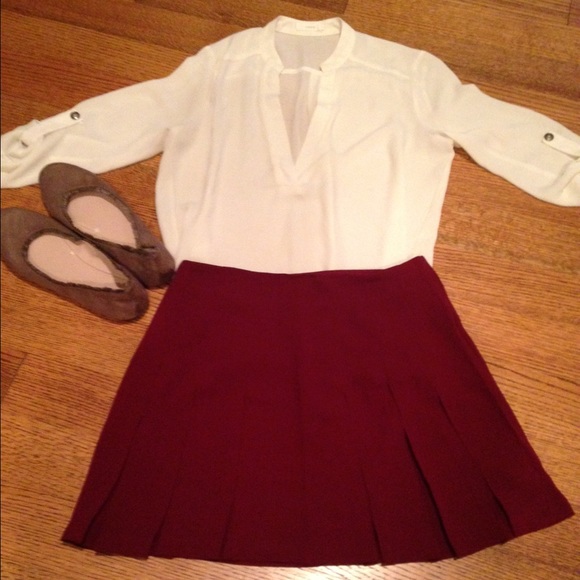 Forever 21 pleated chiffon skirt size M NWOT - Picture 2 of 4