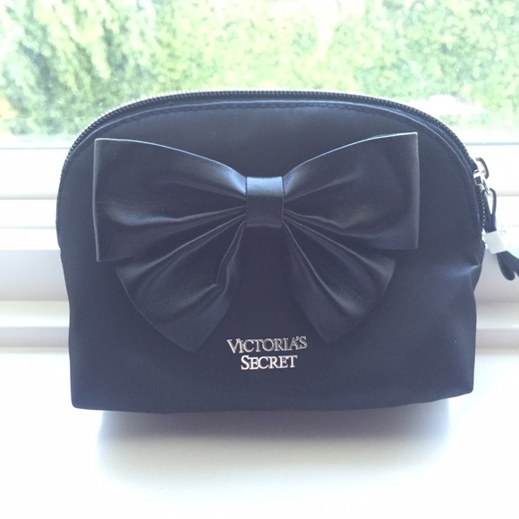 Set of 3 VS cosmetic bags