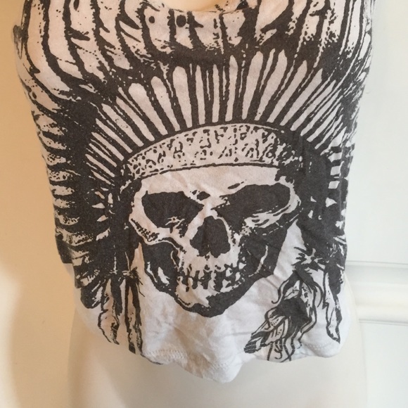 Brandy Melville Indian chef crop top! - Picture 2 of 3