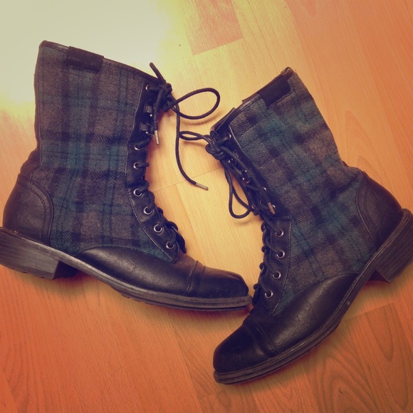 Plaid combat boots, womens size 9 - Picture 1 of 2