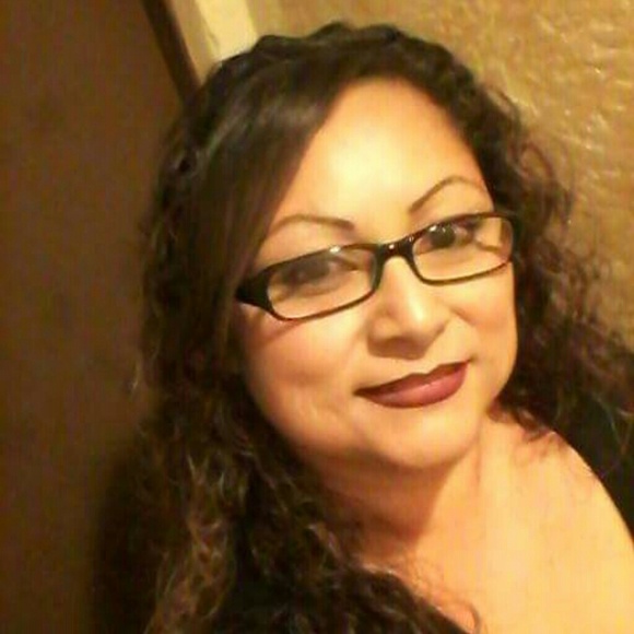 Meet your Posher, Juliana - Picture 1 of 1