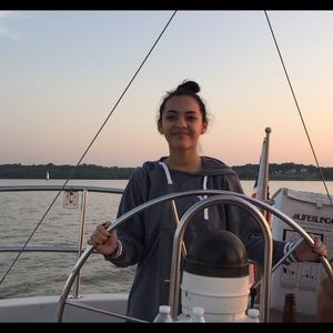 Meet your Posher, Delaney