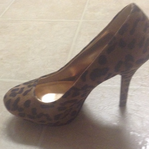Printed heels - Picture 2 of 3