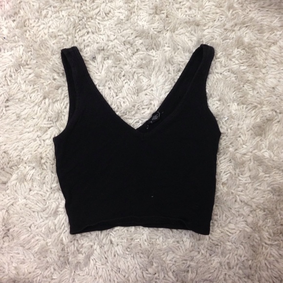 F21 black v neck Crop Top