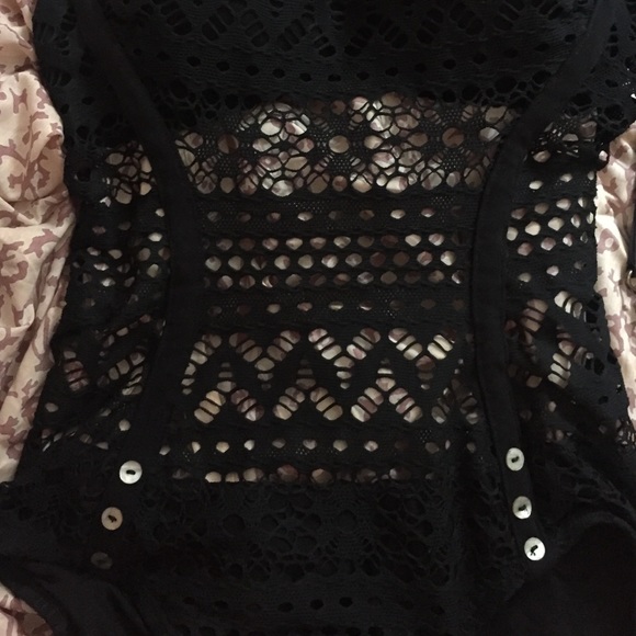NWOT Auth Robin Piccone Mia Crochet Swimsuit 6 S - Picture 4 of 4