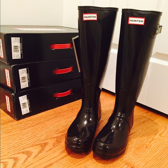 【sold】Authentic new Hunter black gloss boots - Picture 2 of 4