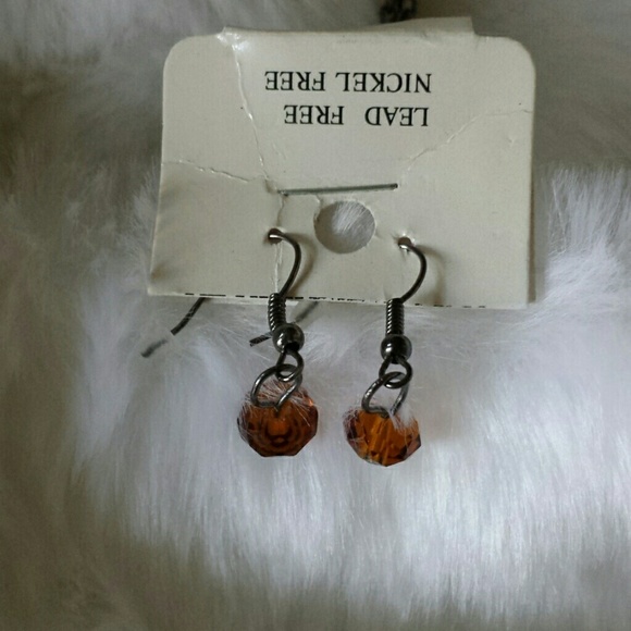 Necklace and earrings - Picture 2 of 2