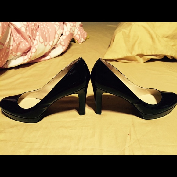 Nine West Black pumps