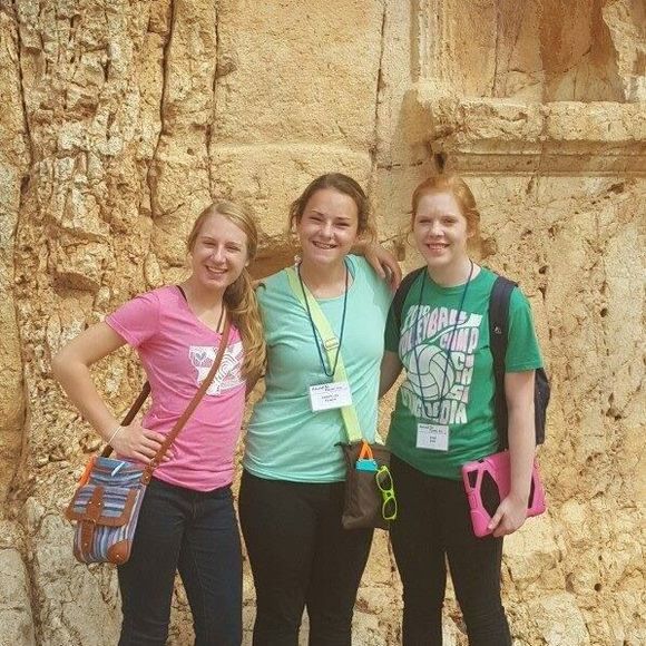 Meet your Posher, Heidea - Picture 1 of 1