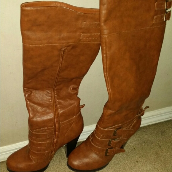 bamboo  Shoes - Reposhing ....Brown boots