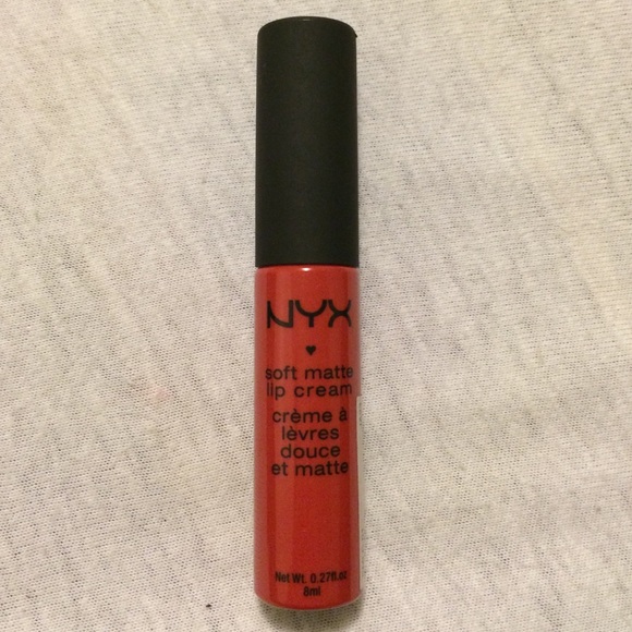NYX Soft Matte Lip Cream in Amsterdam Amsterdam