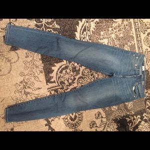 High rise light wash skinny jean
