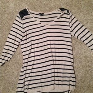 Stripes, 3/4ths sleeve, quilted fabric on shoulder