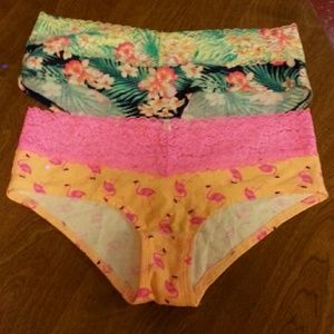 2 PAIR NWT VS - MEDIUM VERY LOW RISE HIPSTERS