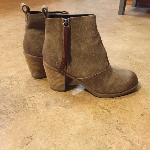 DV by dolce vita booties