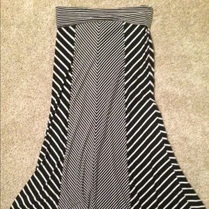 Maxi striped skirt