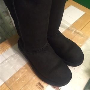 Uggs Tall color Black