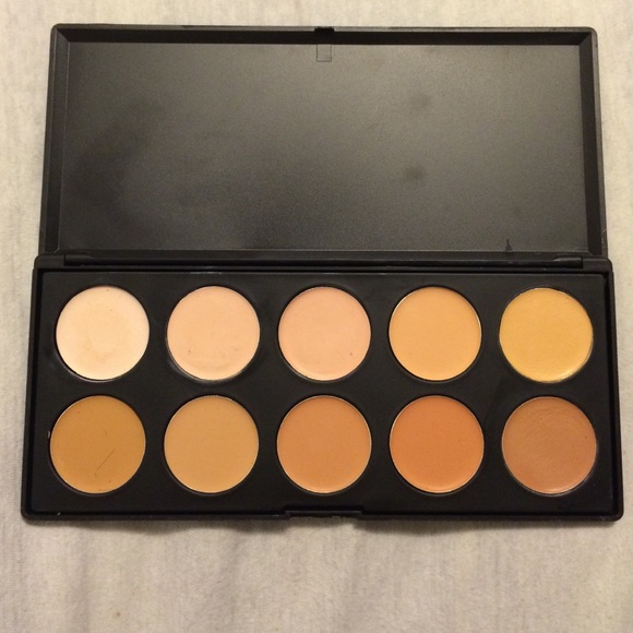 bhCosmetics Foundation and Concealer Palette