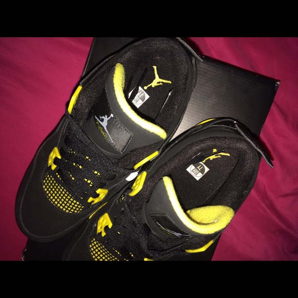 Black and Yellow Thunder 4s - Picture 2 of 4
