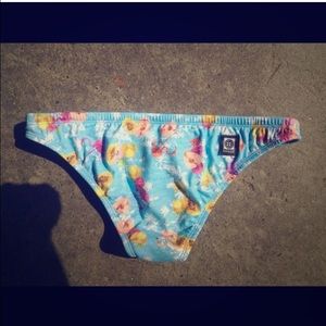 ISO JOLYN FRUITY BOTTOMS