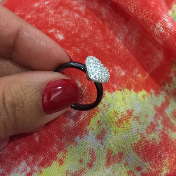 ❤️ Ring by Raz Collections - Picture 3 of 7