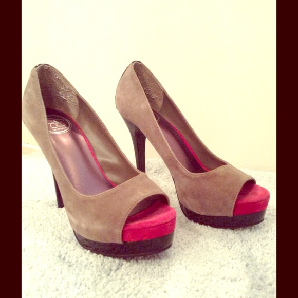 Jessica Simpson Two-Toned High Heels 6.5