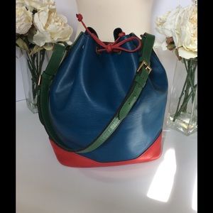 Louis Vuitton vintage bucket Noe tri 1 DAY SALE