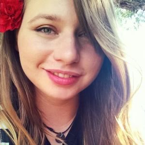 Meet your Posher, Leona