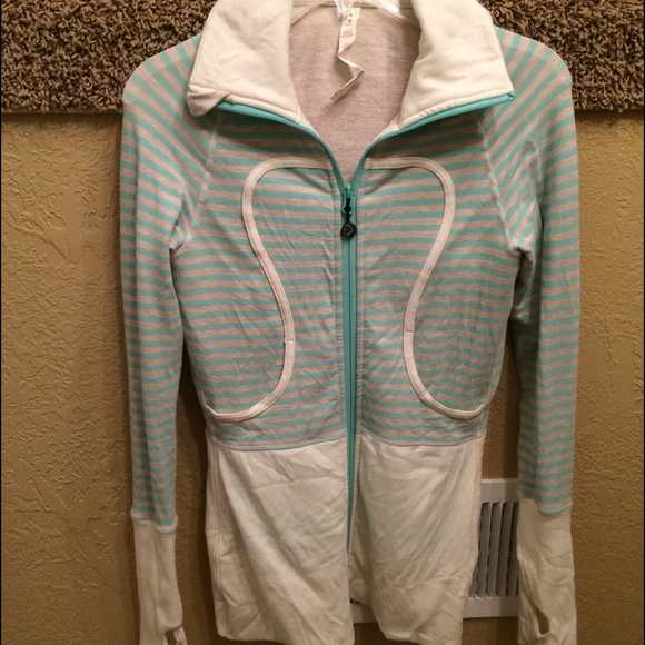 ✖️SOLD✖️Lululemon Scuba Lux Hoodie