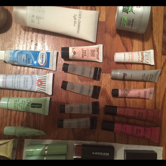 Makeup bundle - Picture 3 of 4