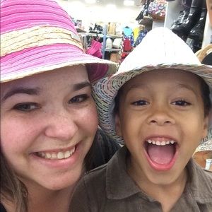 Meet your Posher, Elizabeth