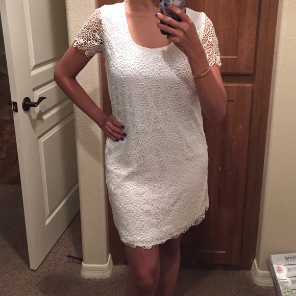 Beautiful lace shift dress