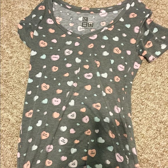 V neck - Picture 2 of 2