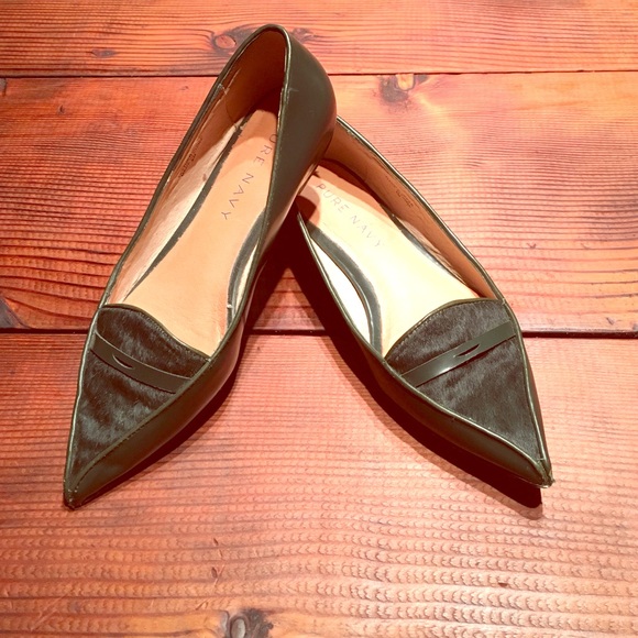 Emerald pointed toe loafer