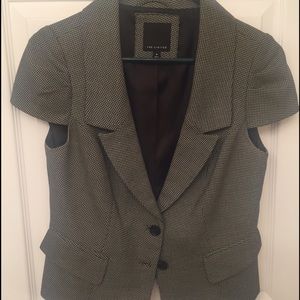 Short sleeve Limited blazer