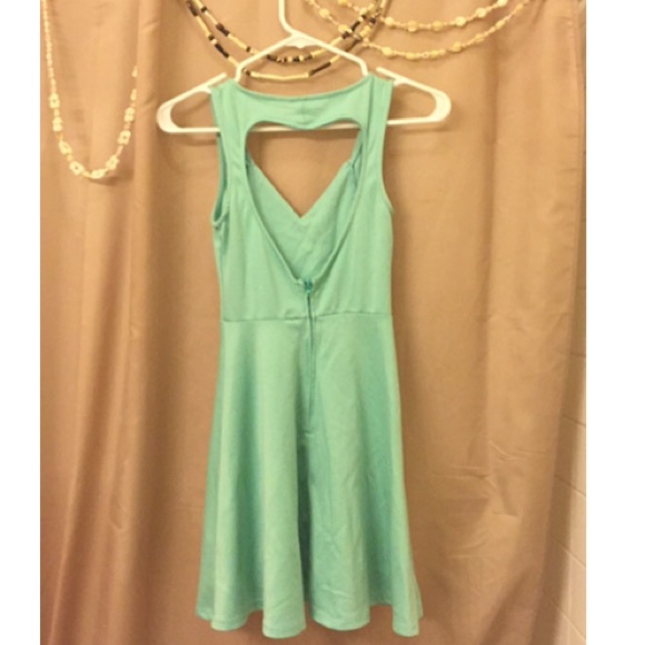 ❌ SOLD IN BUNDLE DEAL❌ - Picture 2 of 4