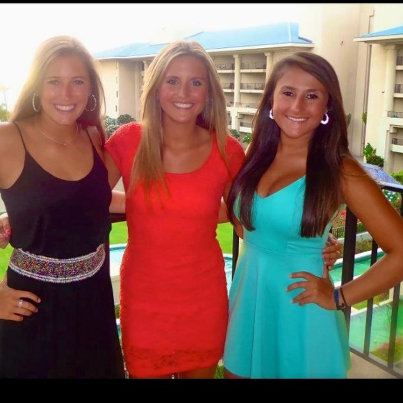 ❌ SOLD IN BUNDLE DEAL❌ - Picture 3 of 4