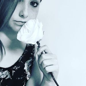 Meet your Posher, Kendra