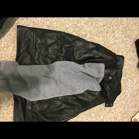 leather jacket - Picture 2 of 2