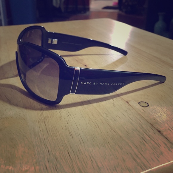 Authentic Marc by Marc Jacobs black sunglasses