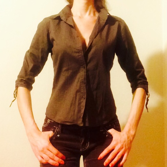 Button down shirt - Picture 2 of 3