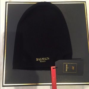 Balmain X H&M Beenie new with tag