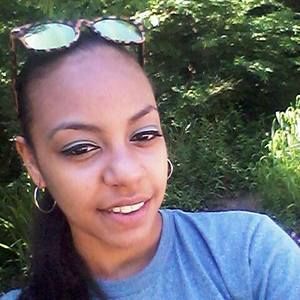 Meet your Posher, Alesha