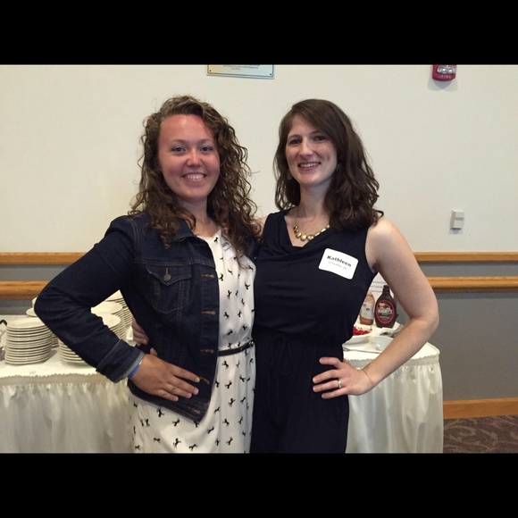 Meet your posher! - Picture 2 of 4