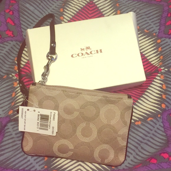 COACH Ashley dot wristlet (khaki) #coach