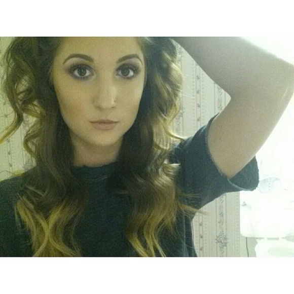 Meet your Posher, Haley - Picture 3 of 3