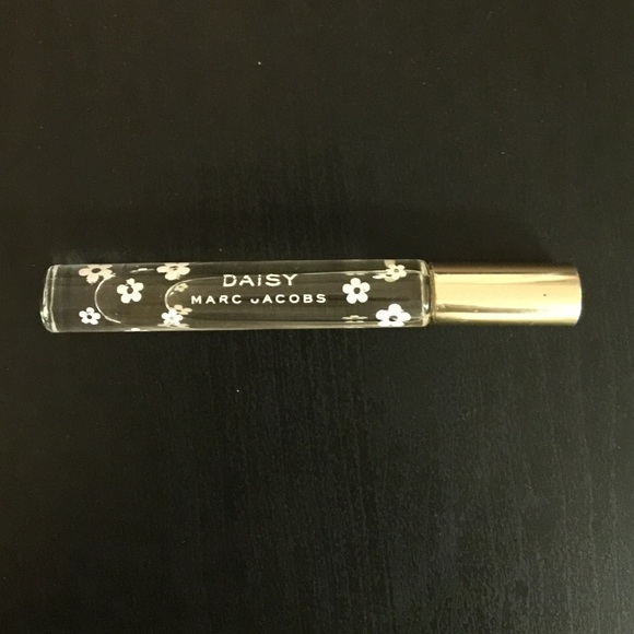 Marc Jacobs daisy roller ball