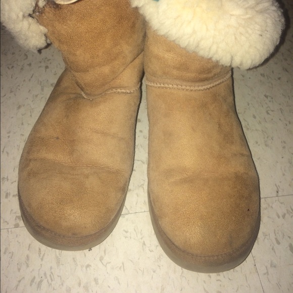 Bailey Button Uggs