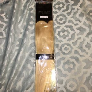 18" halo extensions. 100% human hair! Blonde💁🏼