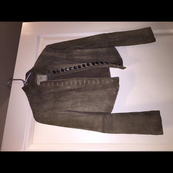 SOLD - Picture 3 of 4